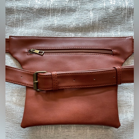 EUC Belt Bag Bundle (2 bags) Faux Leather - black and brown - Picture 6 of 10